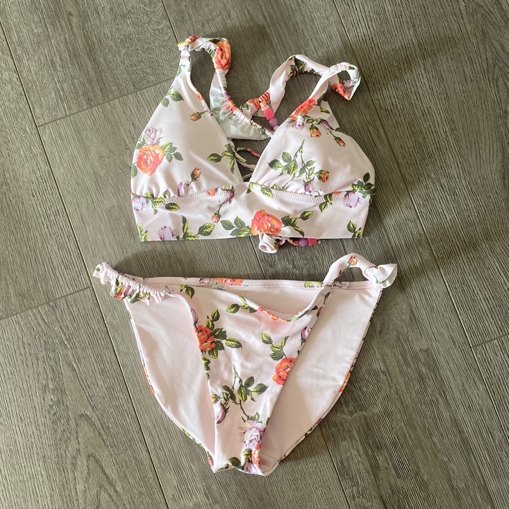 aerie pink bikini swimsuit with flowers, size small.